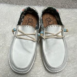 Hey Dude Natural a collection